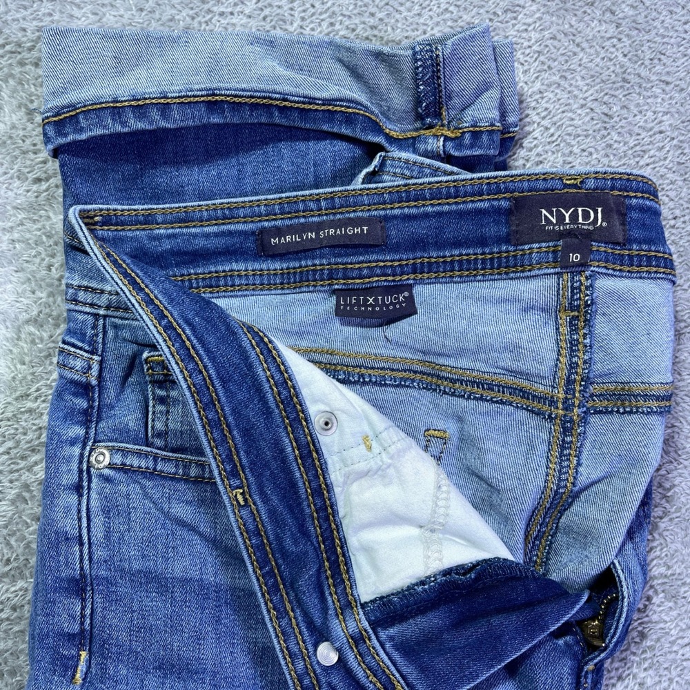 NYDJ Marilyn Straight Leg Jeans‎ Women's Size 10 Blue Denim Cuffed Outdoorsy